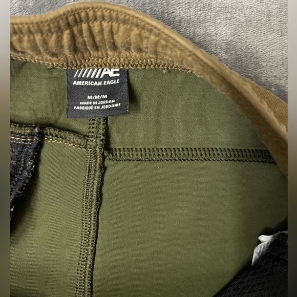 American Eagle Brown joggers, elastic waistband, drawstring, side pockets - Picture 3 of 8